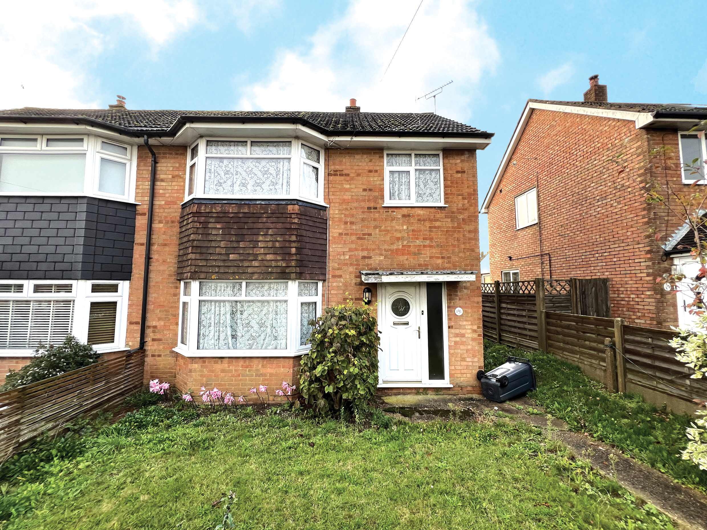 Canterbury Road, Kennington, Ashford, Kent, TN24 9QE