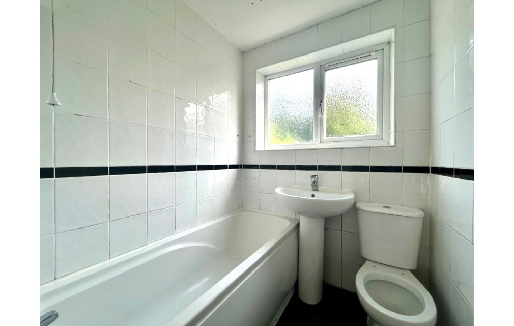 2 Upper Ruxley Cottages, Maidstone Road, Sidcup, Kent, DA14 5AP