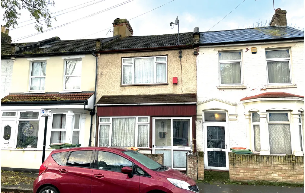 Edinburgh Road, London, E13 0BH