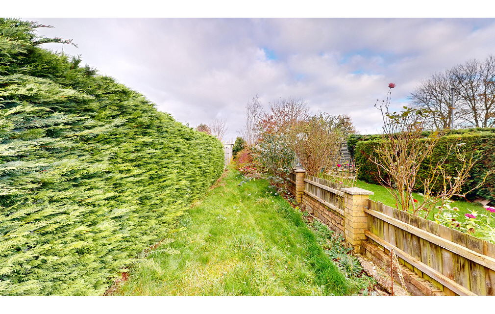 Wood Crescent, Hemel Hempstead, Hertfordshire, HP3 9EY