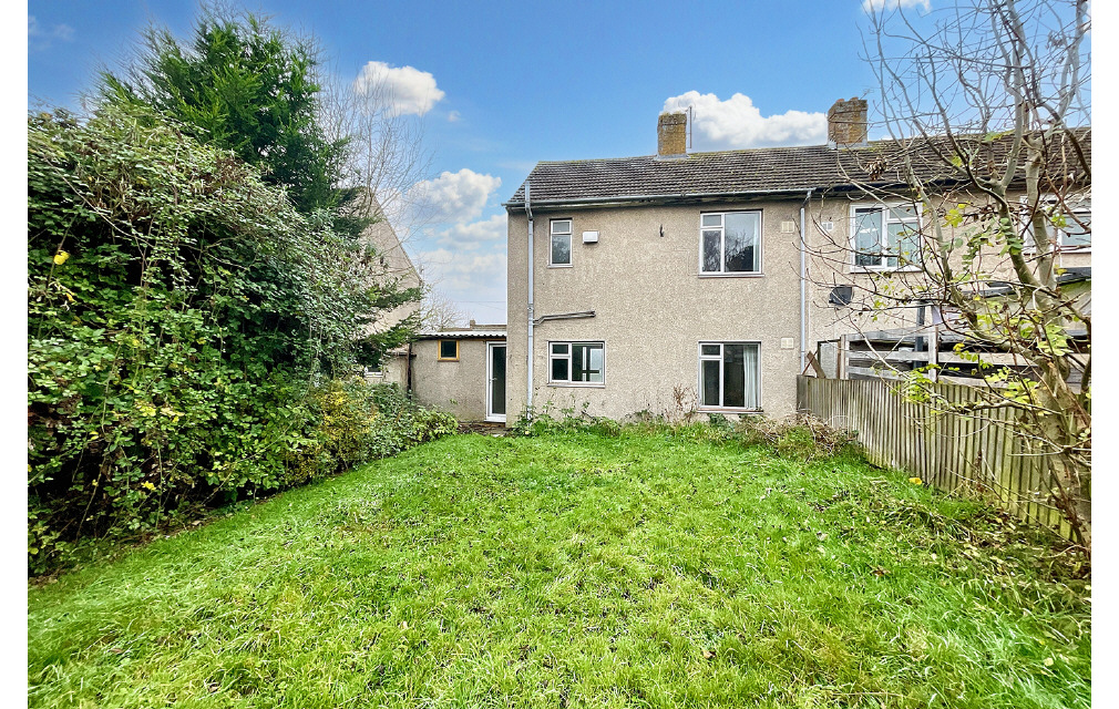 Hill Rise, Chippenham, Wiltshire, SN15 1AY