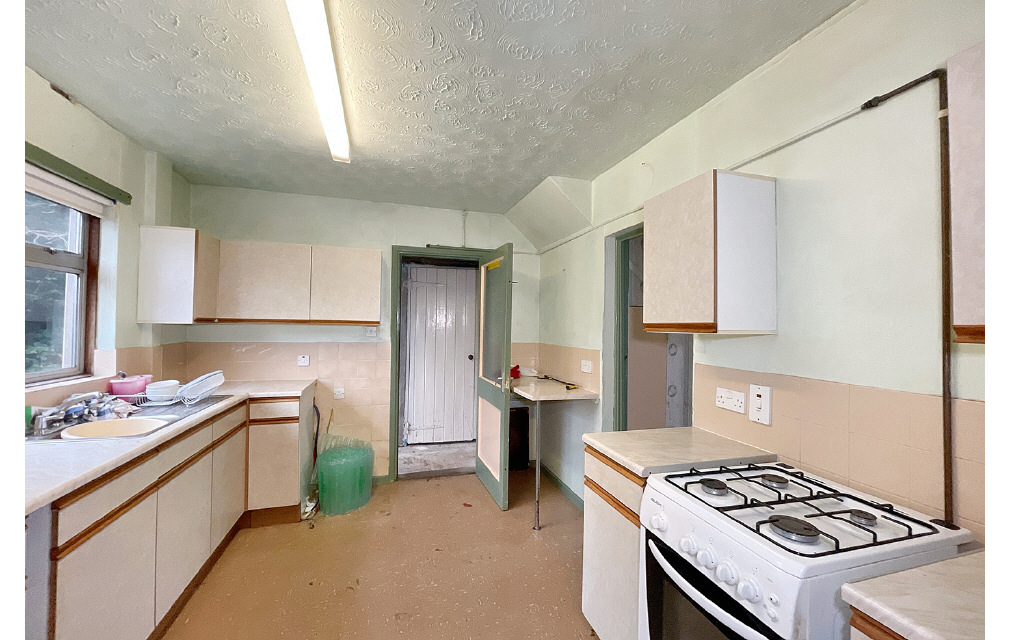 Hill Rise, Chippenham, Wiltshire, SN15 1AY