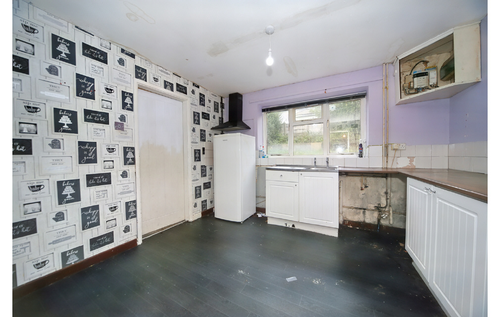 Whitethorn Way, Newcastle, Staffordshire, ST5 7BT