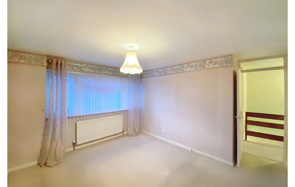 Heaton Avenue, Romford, Essex, RM3 7HL