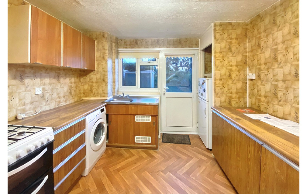 Heaton Avenue, Romford, Essex, RM3 7HL