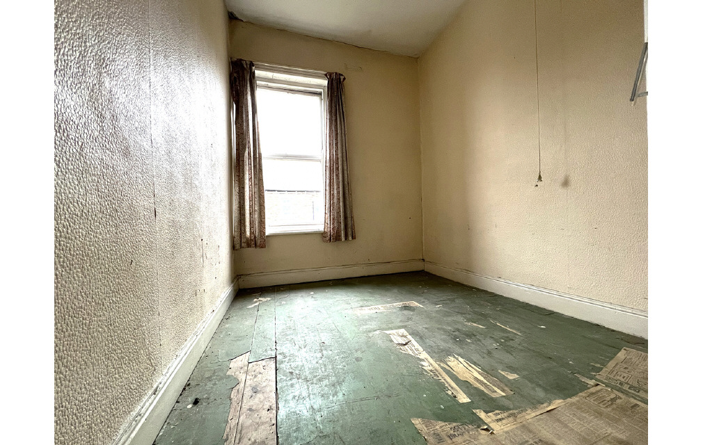 Smiddles Lane, Bradford, West Yorkshire, BD5 9NT