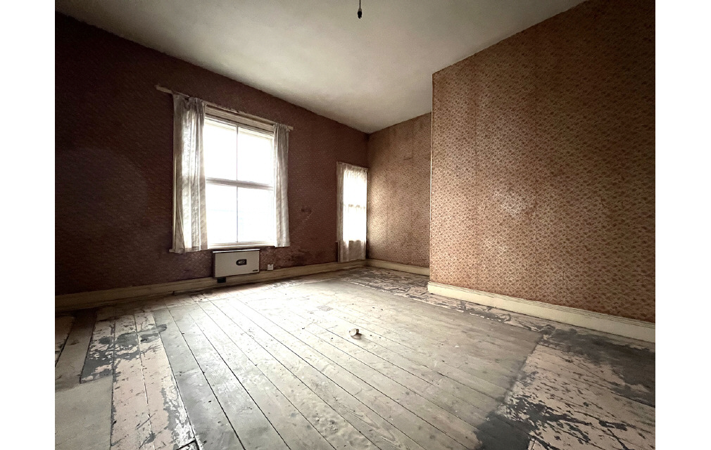 Smiddles Lane, Bradford, West Yorkshire, BD5 9NT
