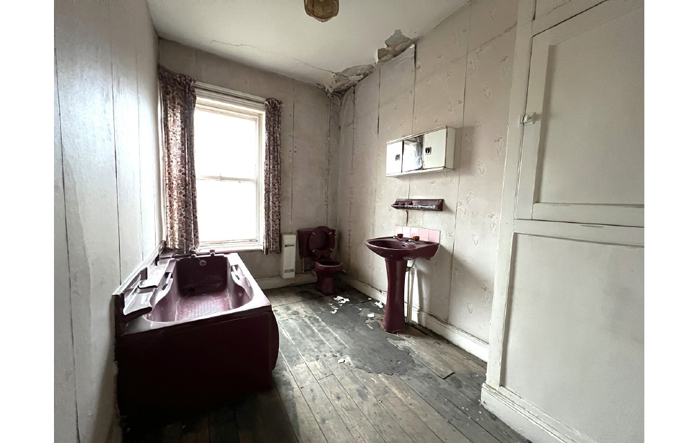 Smiddles Lane, Bradford, West Yorkshire, BD5 9NT