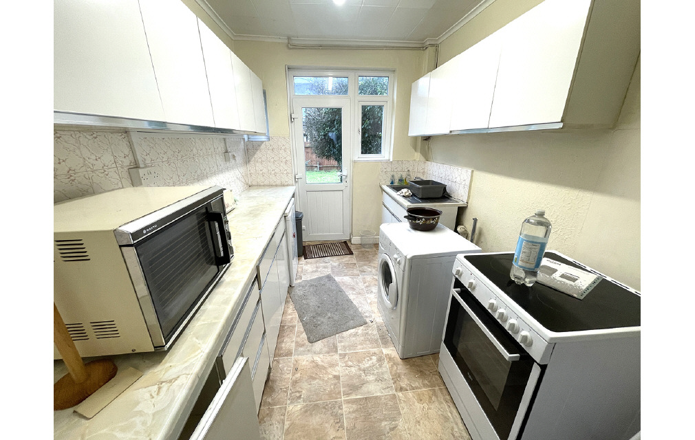 Maidstone Road, London, N11 2JT