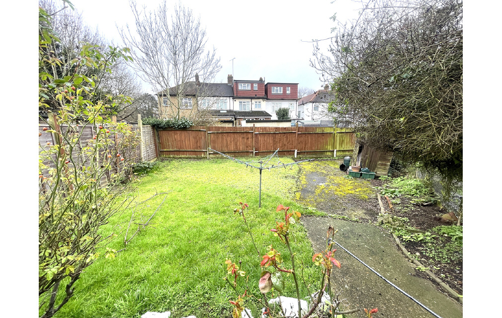 Maidstone Road, London, N11 2JT