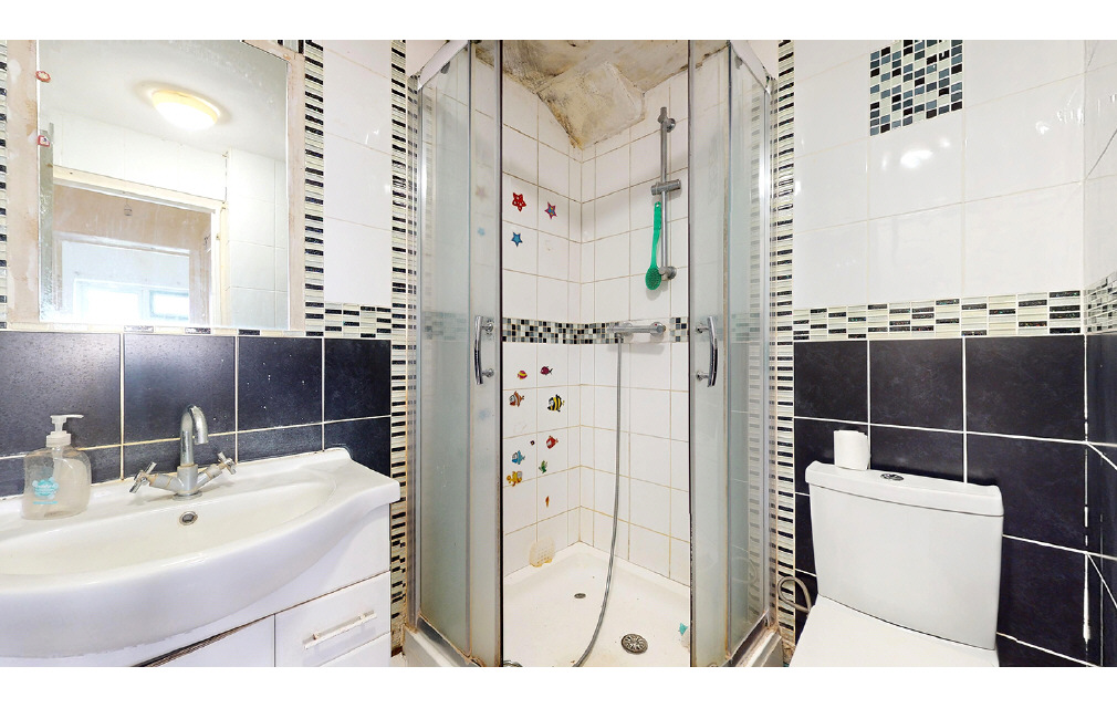 Hickling Road, Ilford, Essex, IG1 2HY