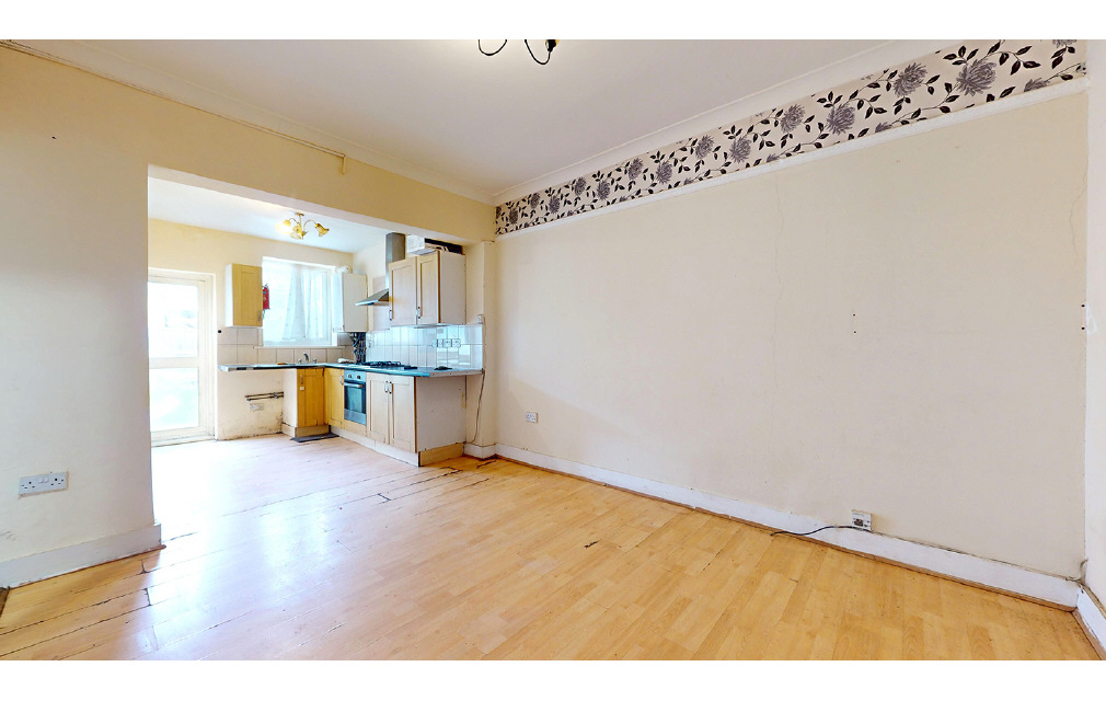 Hickling Road, Ilford, Essex, IG1 2HY