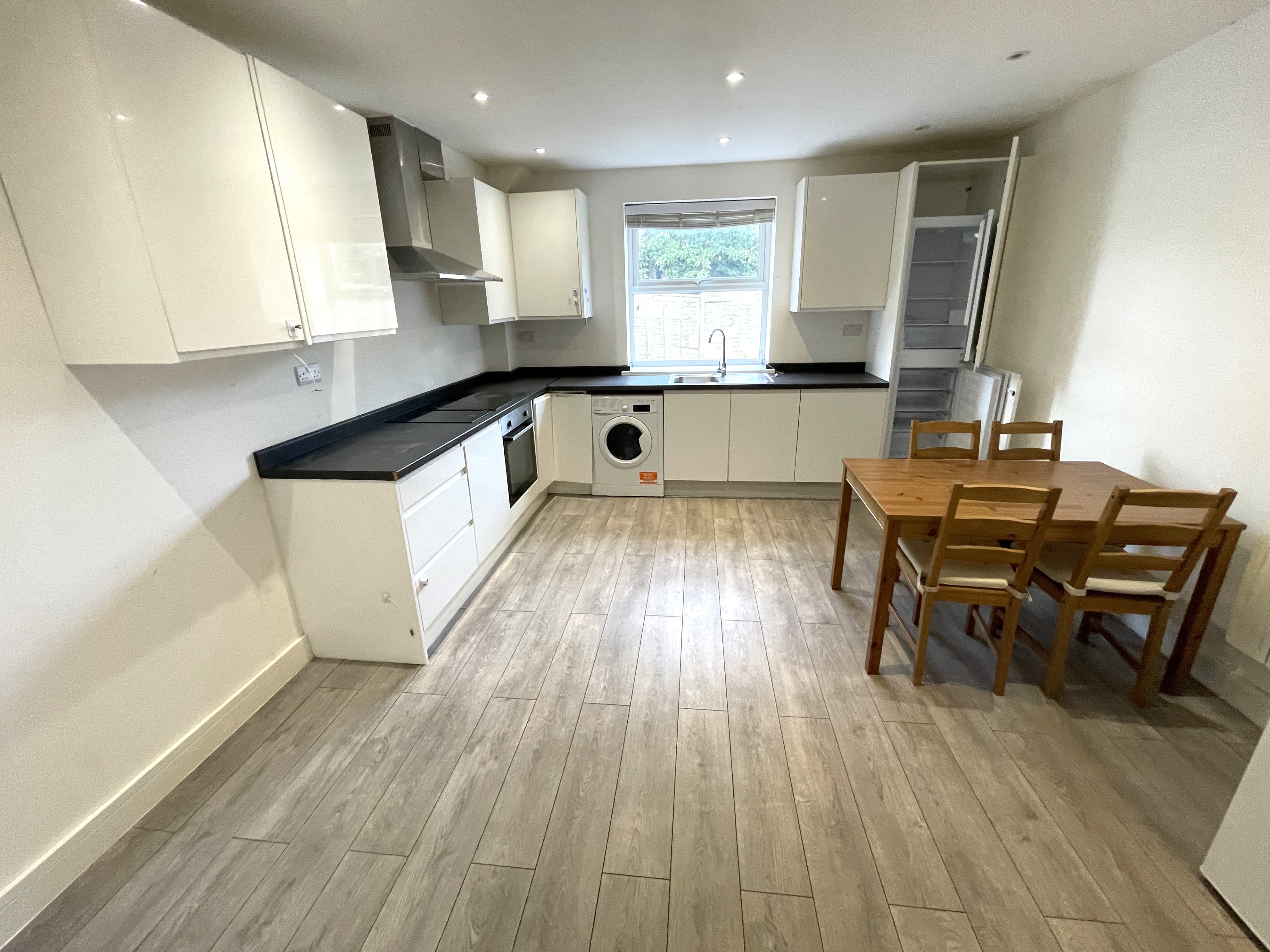 College Close, Edmonton, N18 2XS