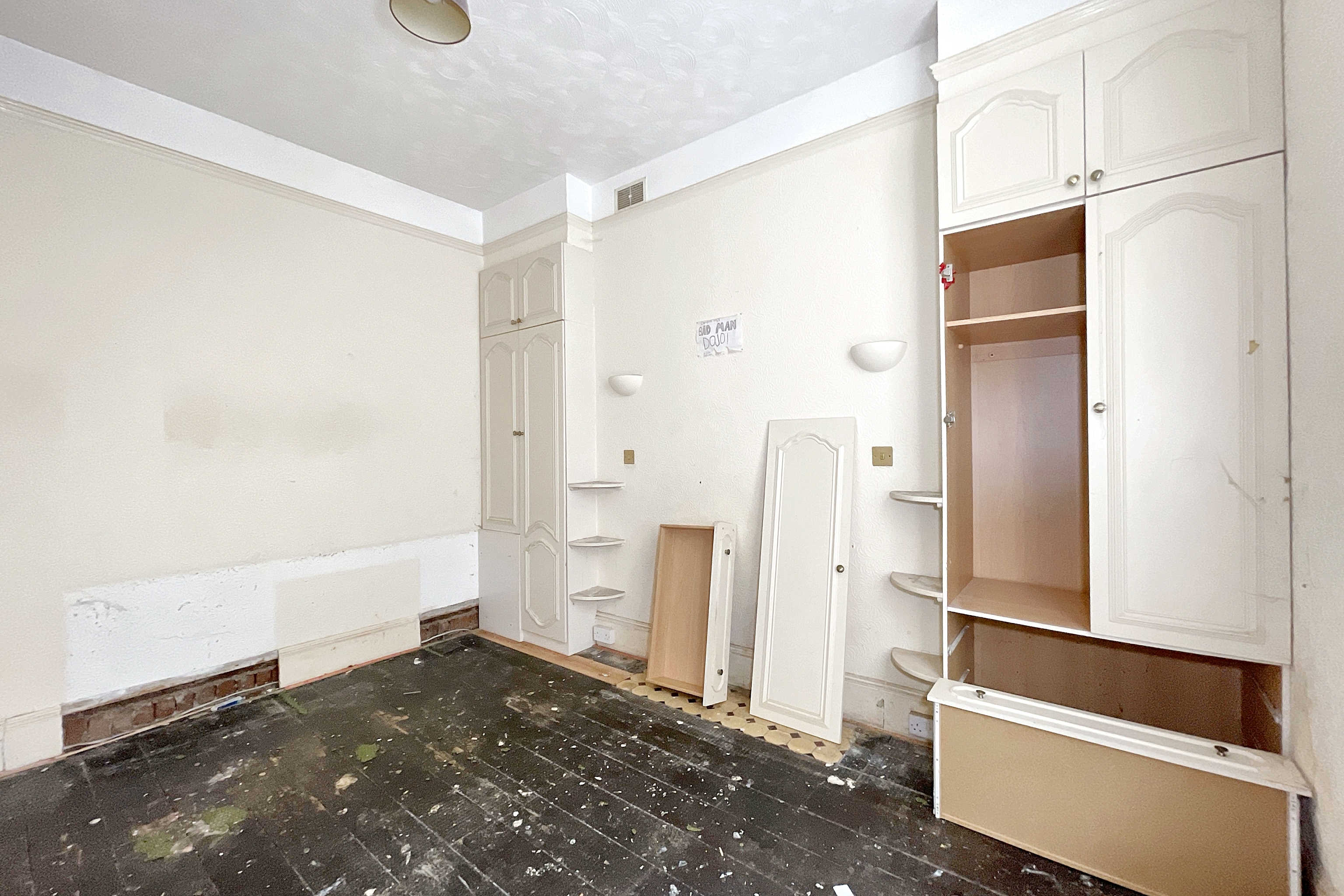 Babbacombe Road, Torquay, Devon, TQ1 1HL
