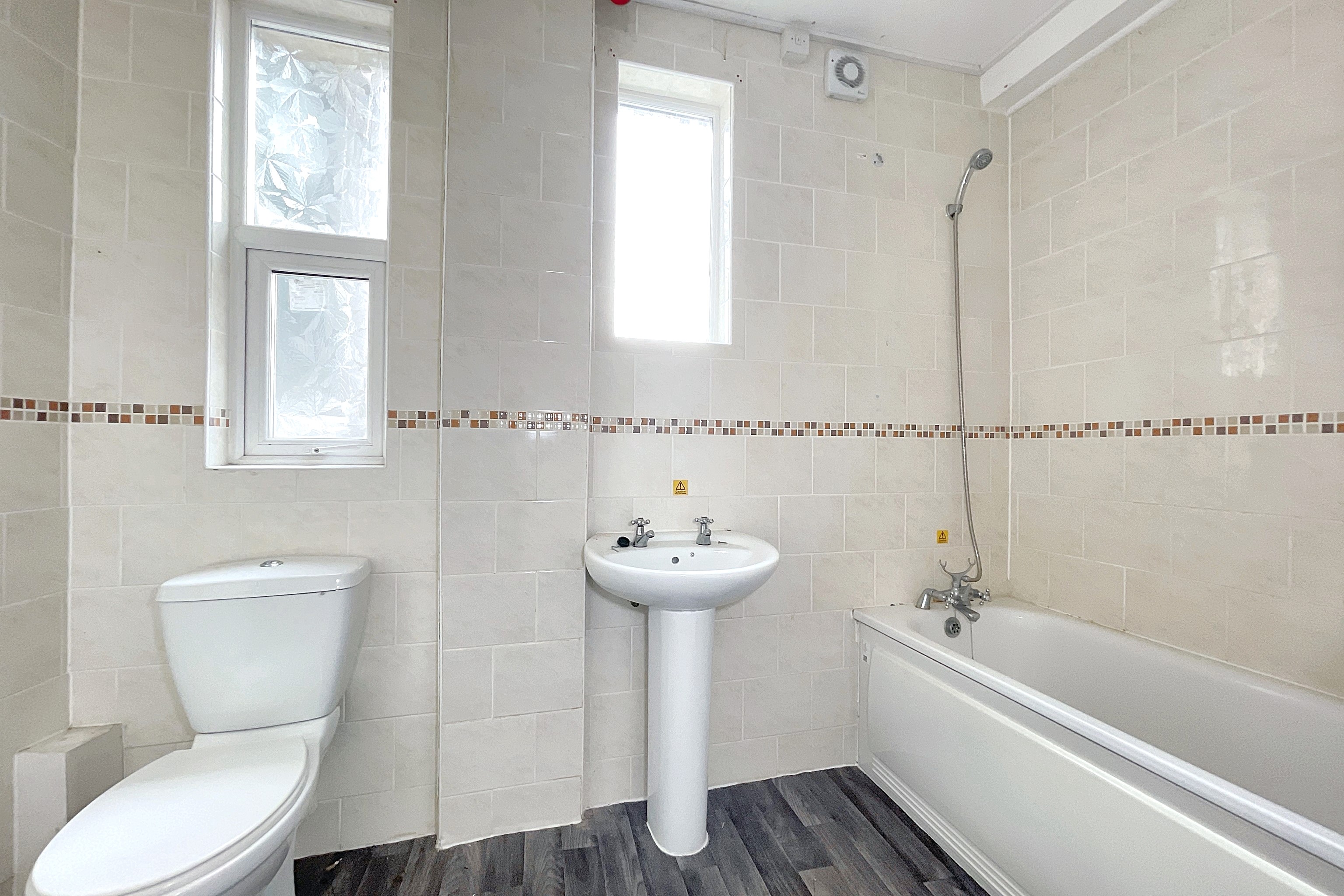 Babbacombe Road, Torquay, Devon, TQ1 1HL