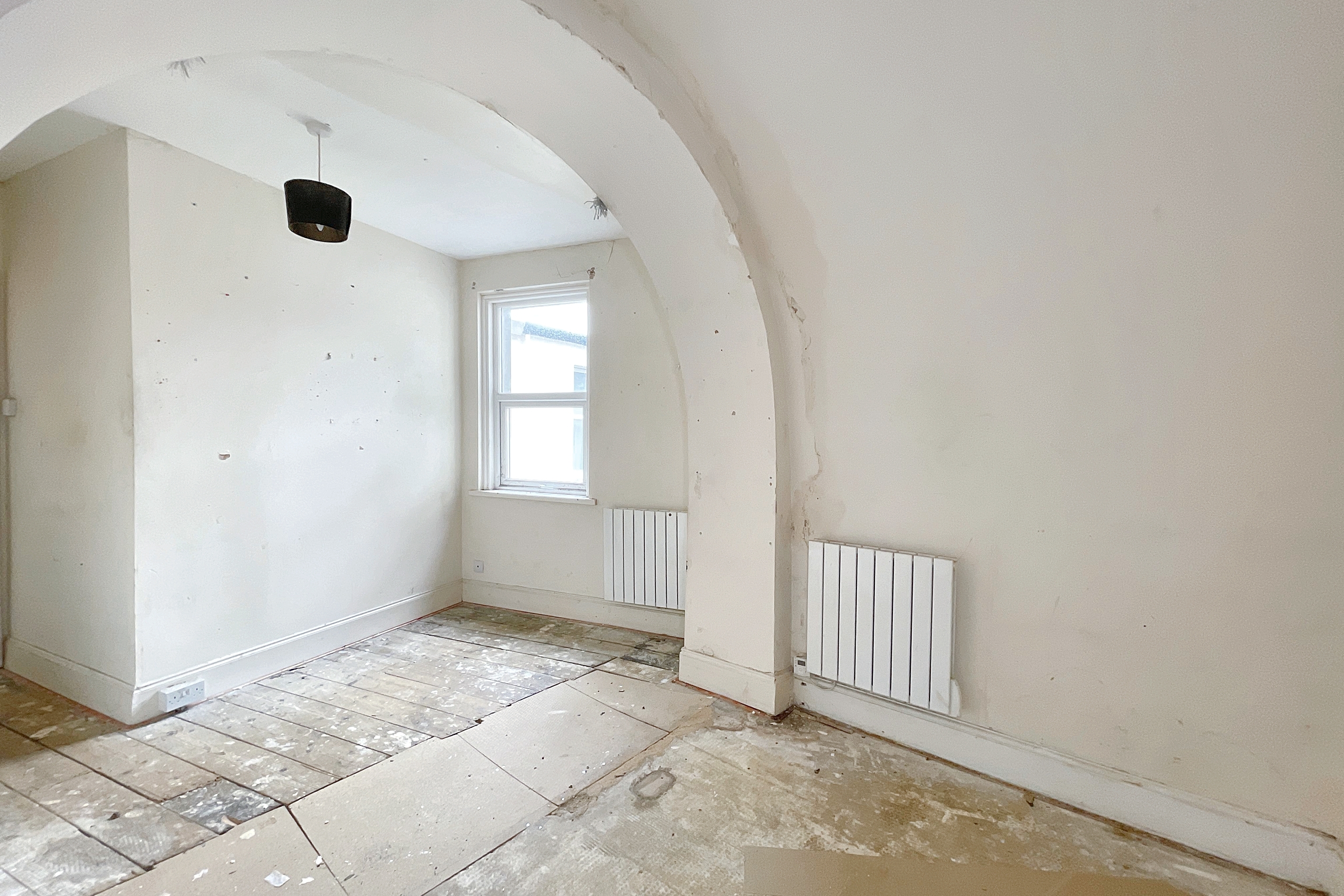 Babbacombe Road, Torquay, Devon, TQ1 1HL