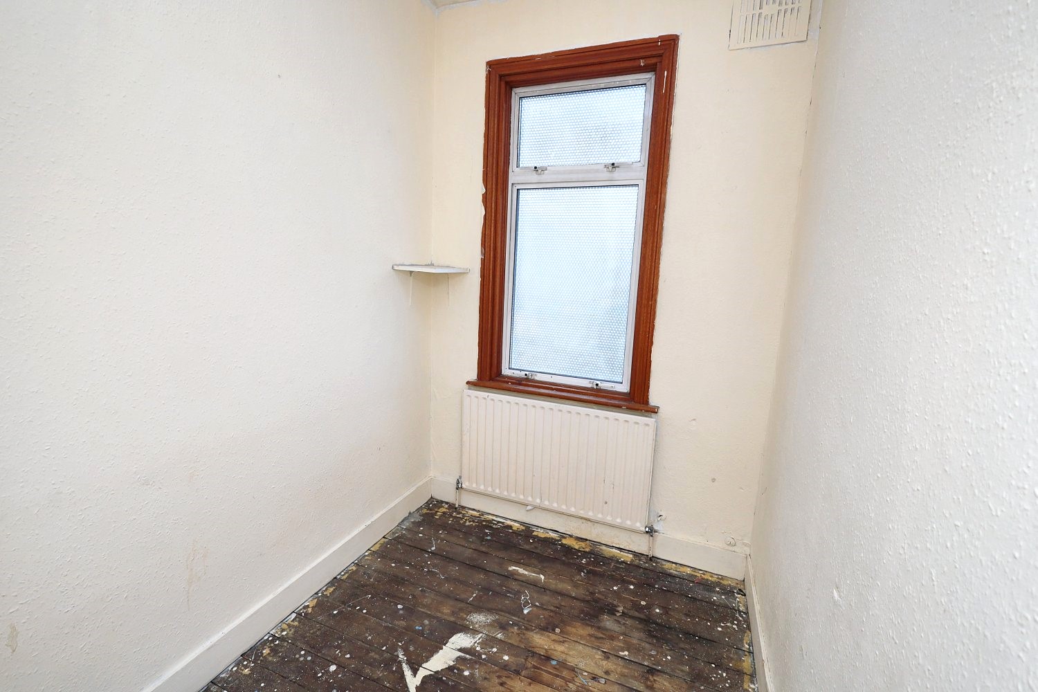 Lowbrook Road, Ilford, Essex, IG1 2HB