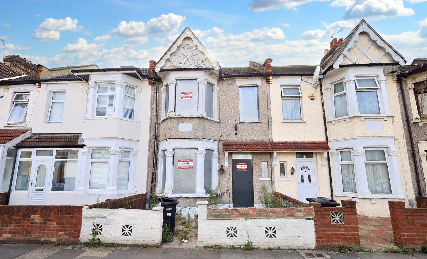 Lowbrook Road, Ilford, Essex, IG1 2HB