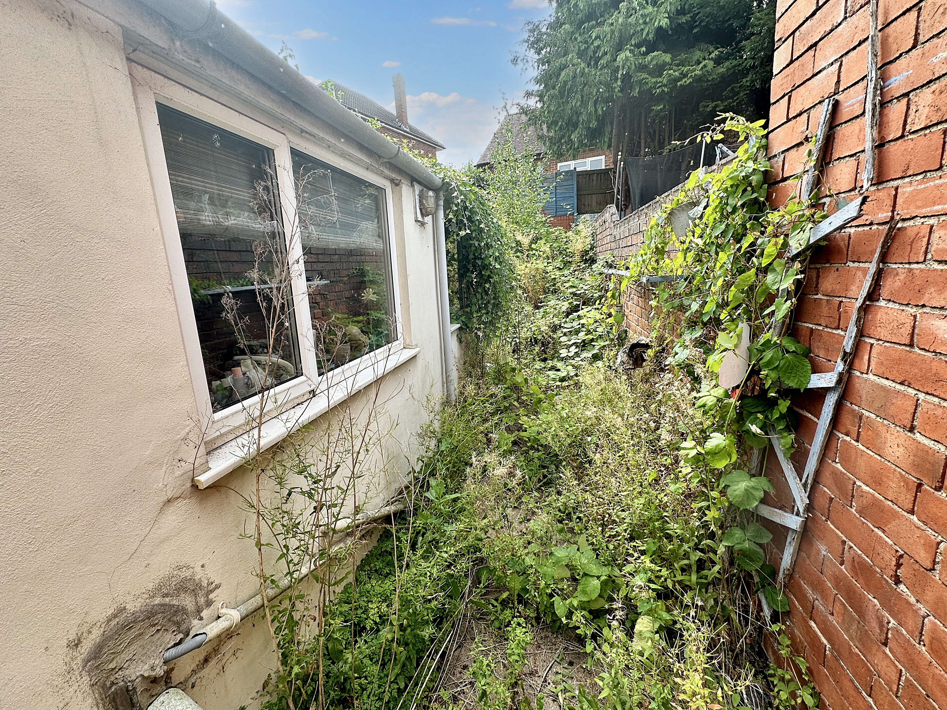 Woodman Road, Halesowen, West Midlands, B63 3EJ