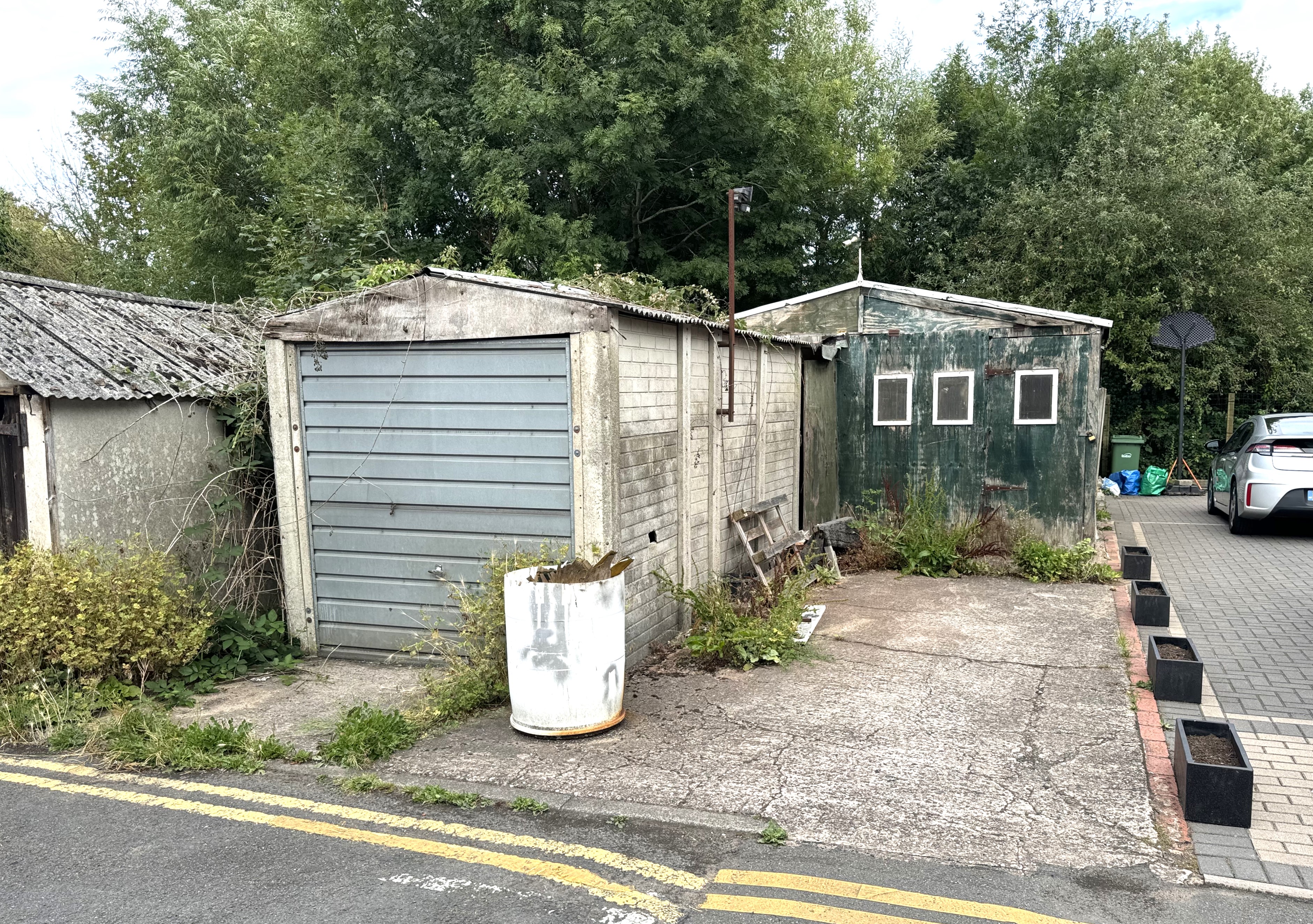 Woodman Road, Halesowen, West Midlands, B63 3EJ