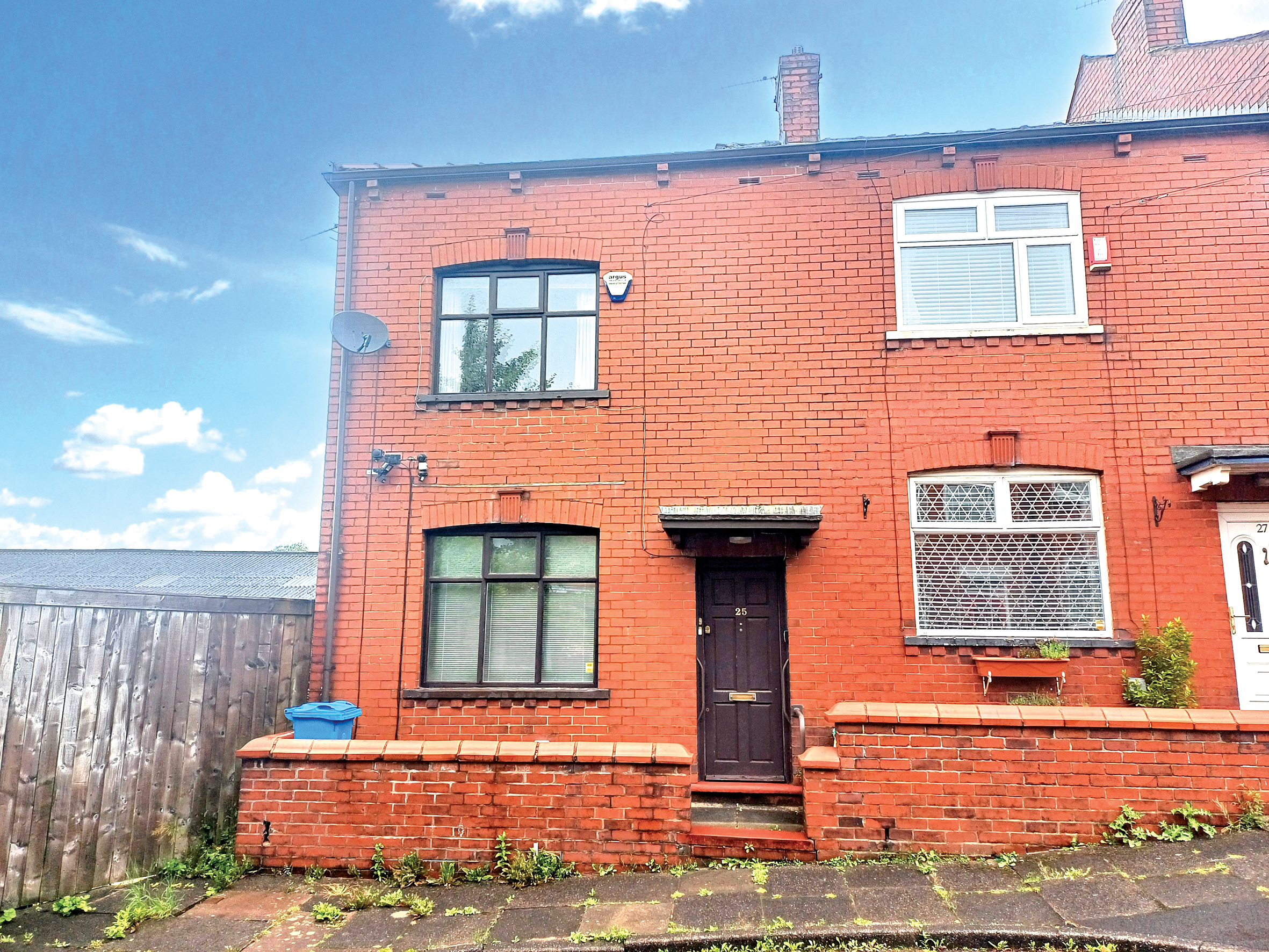 Oregon Avenue, Oldham, Lancashire, OL1 2LE