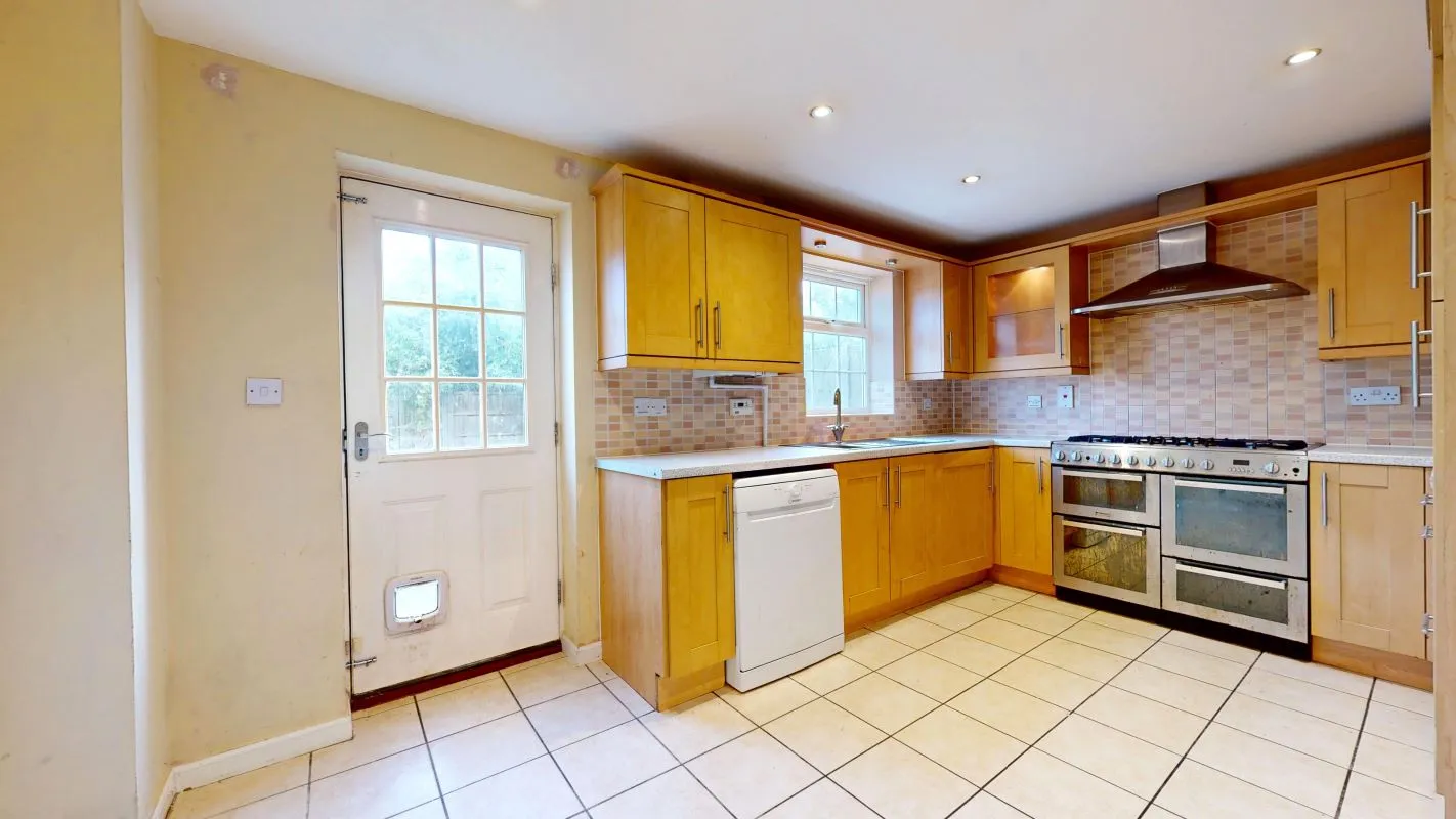 Online Property Auction in London: Bismuth Drive, Sittingbourne, ME10 5JT | Auction ends 22/10/2025.
