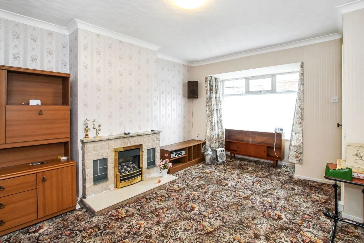 Online Property Auction in London: Stoneley Avenue, Crewe, CW1 4NH | Auction ends 22/10/2025, a Guide Price of £40,000+.