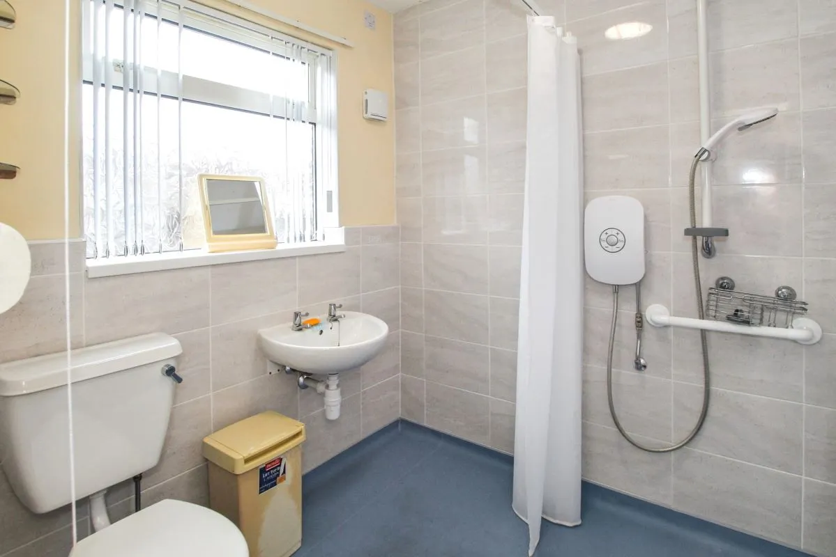 Online Property Auction in London: Stoneley Avenue, Crewe, CW1 4NH | Auction ends 22/10/2025, a Guide Price of £40,000+.