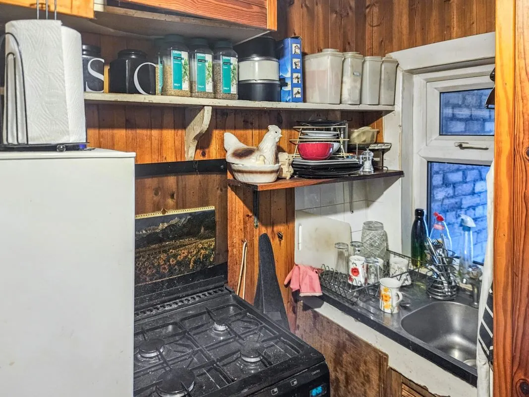 Online Property Auction in London: Thornhill Road, Brighouse, HD6 3AH | Auction ends 22/10/2025, a Guide Price of £35,000+.