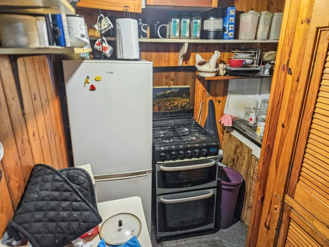 Online Property Auction in London: Thornhill Road, Brighouse, HD6 3AH | Auction ends 22/10/2025, a Guide Price of £35,000+.
