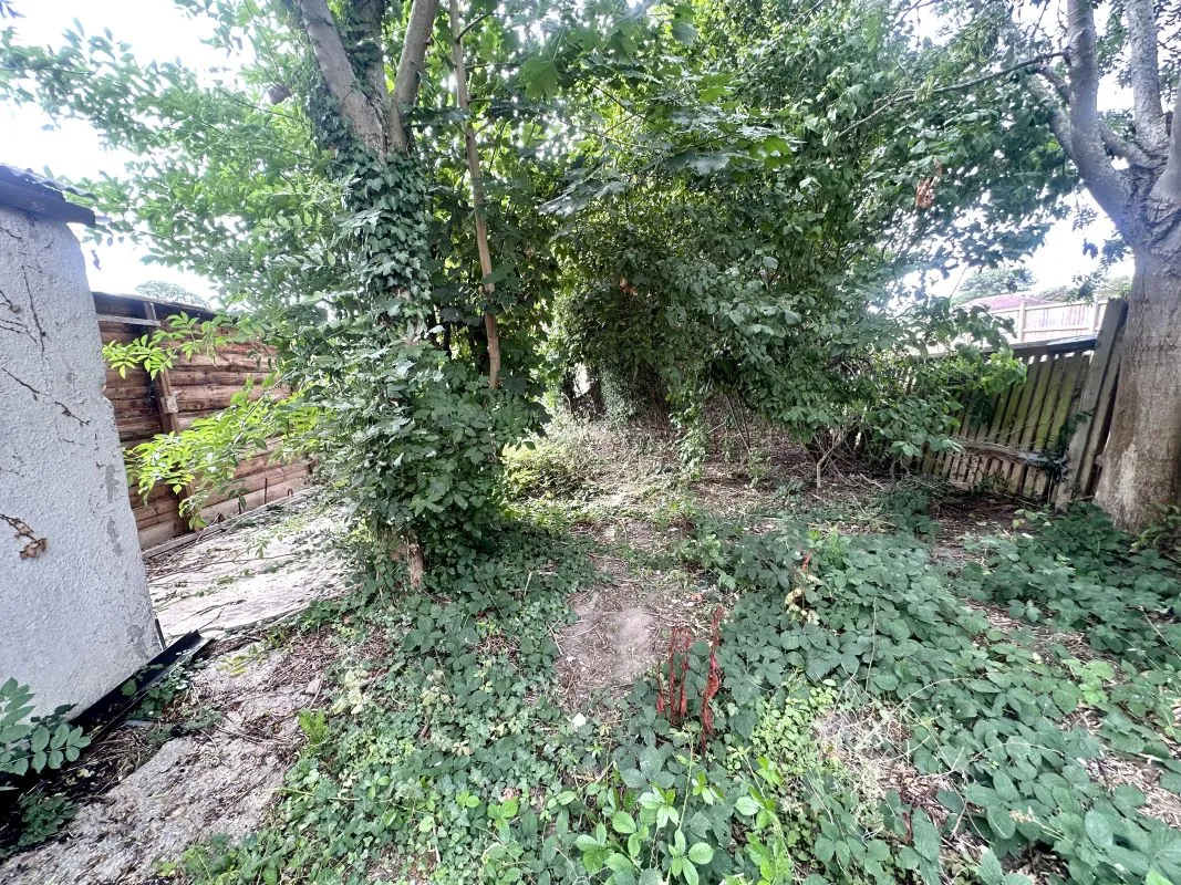 Online Property Auction in London: Halcot Avenue, Bexleyheath, DA6 7QD | Auction ends 22/10/2025.
