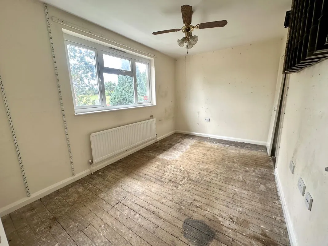 Online Property Auction in London: Halcot Avenue, Bexleyheath, DA6 7QD | Auction ends 22/10/2025.