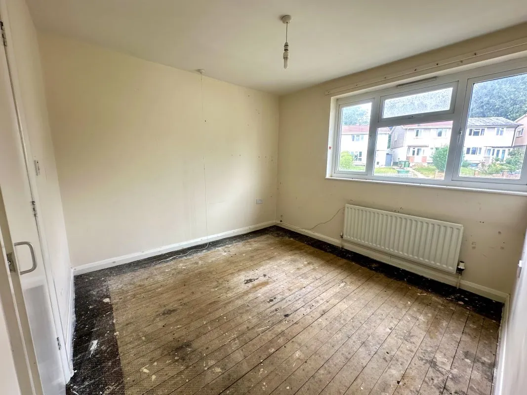 Online Property Auction in London: Halcot Avenue, Bexleyheath, DA6 7QD | Auction ends 22/10/2025.