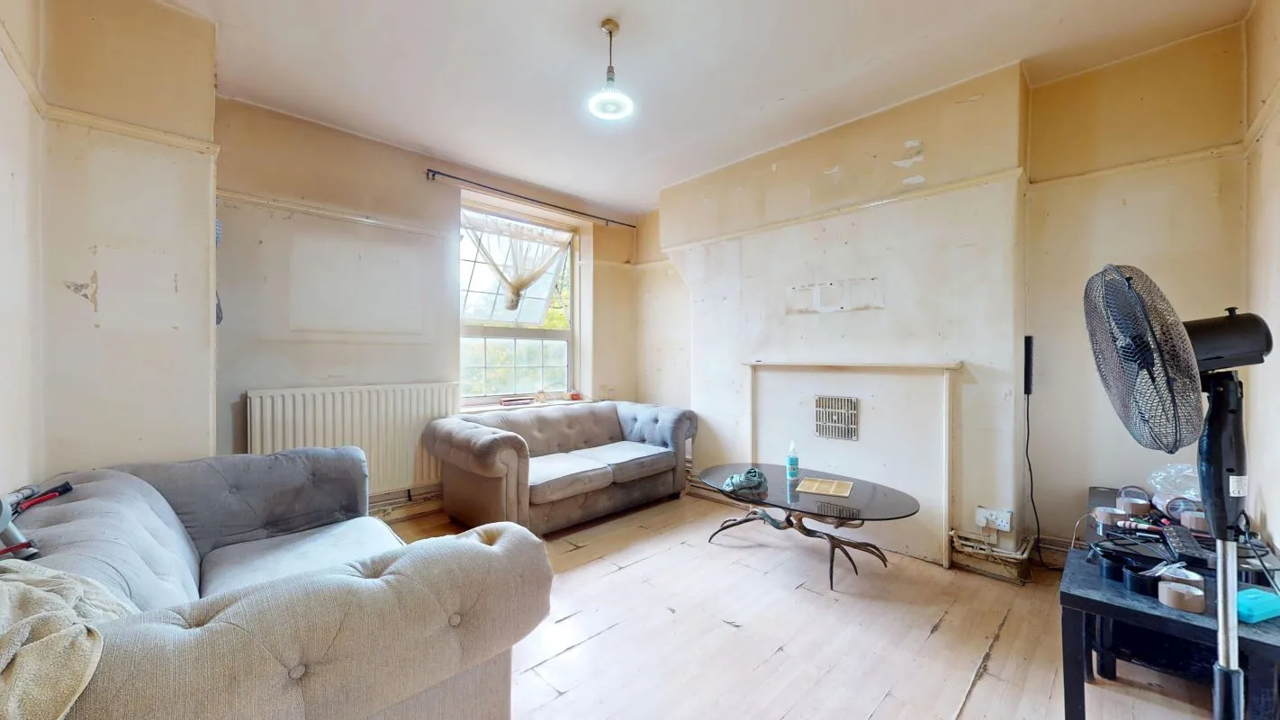 Online Property Auction in London: Haddo House, Haddo Street, Greenwich, SE10 9SF | Auction ends 22/10/2025, a Guide Price of £225,000+.