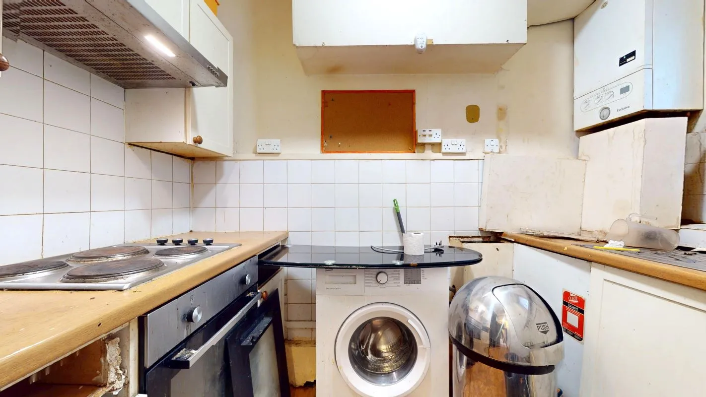 Online Property Auction in London: Haddo House, Haddo Street, Greenwich, SE10 9SF | Auction ends 22/10/2025, a Guide Price of £225,000+.