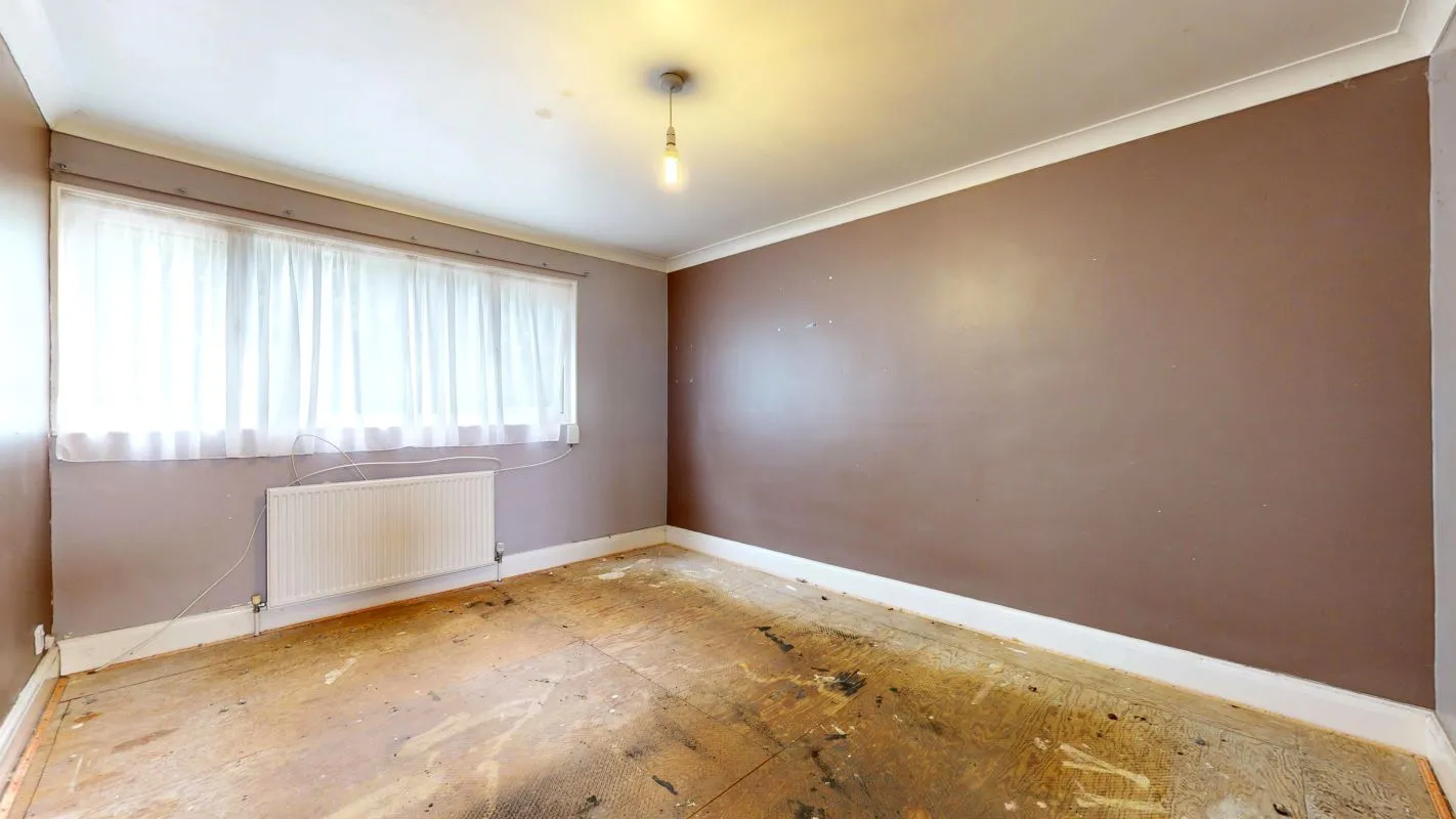 Online Property Auction in London: Wheatcroft, Cheshunt, Waltham Cross, EN7 6JU | Auction ends 22/10/2025.