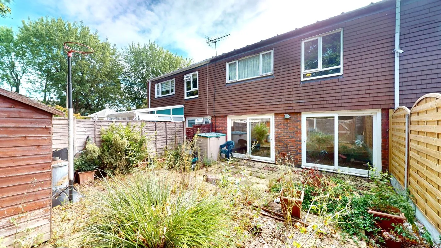 Online Property Auction in London: Wheatcroft, Cheshunt, Waltham Cross, EN7 6JU | Auction ends 22/10/2025.