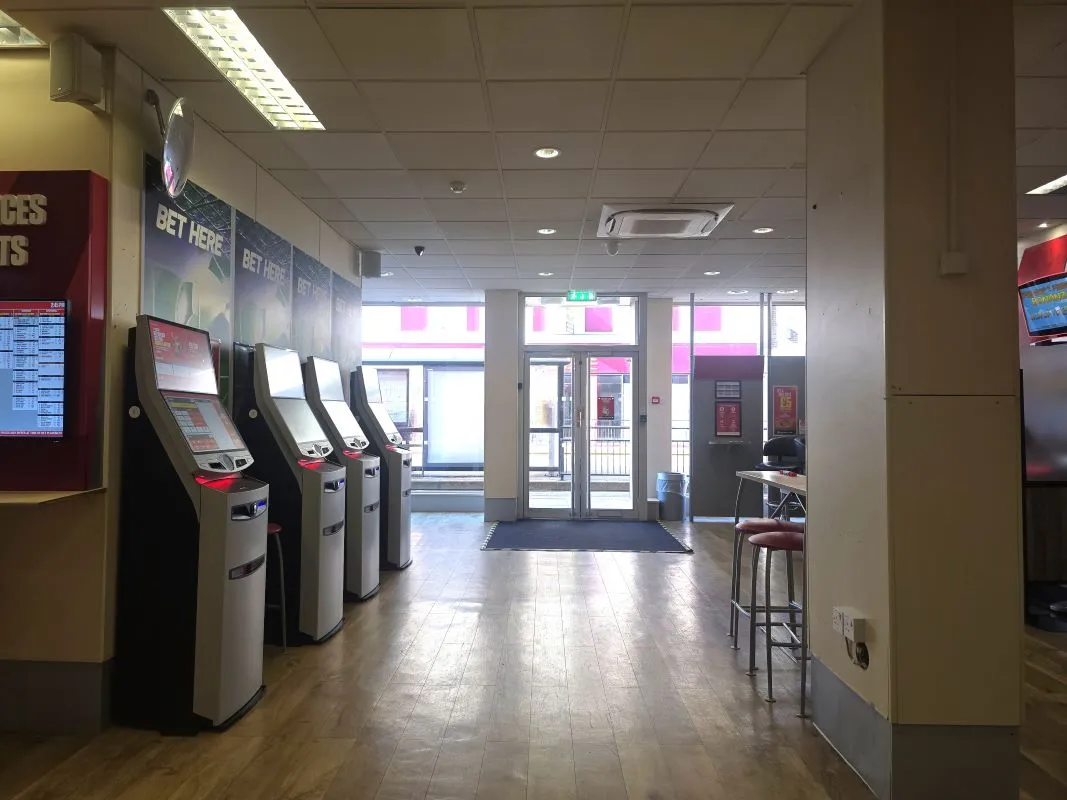 Online Property Auction in London: 75 Lord Street, Fleetwood, FY7 6DS | Auction ends 22/10/2025, a Guide Price of £60,000+.