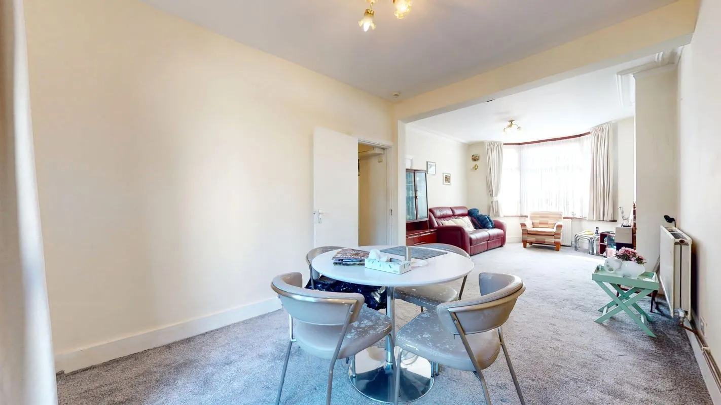 Online Property Auction in London: Danesbury Road, Feltham, TW13 5BG | Auction ends 22/10/2025, a Guide Price of £420,000+.