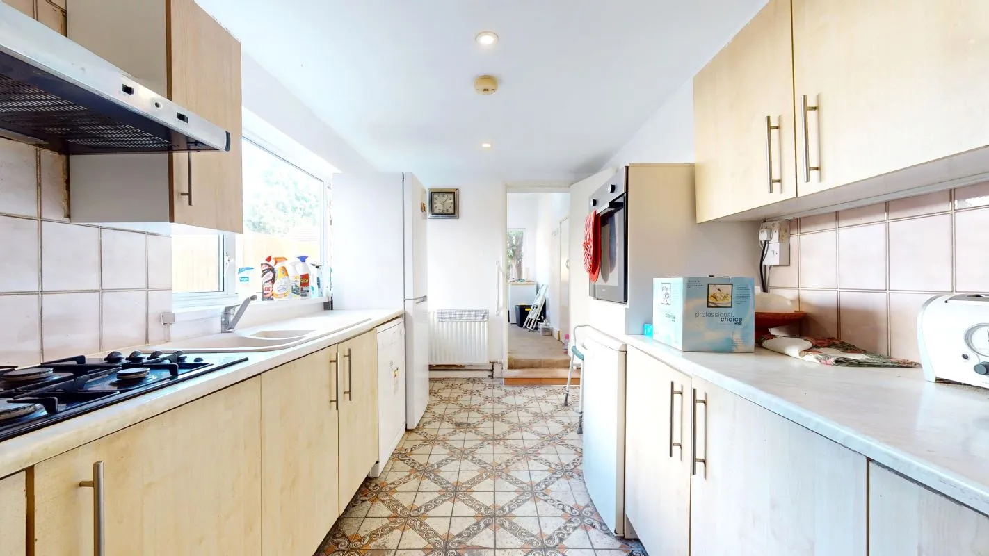 Online Property Auction in London: Danesbury Road, Feltham, TW13 5BG | Auction ends 22/10/2025, a Guide Price of £420,000+.