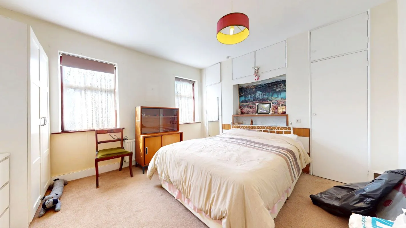 Online Property Auction in London: Danesbury Road, Feltham, TW13 5BG | Auction ends 22/10/2025, a Guide Price of £420,000+.