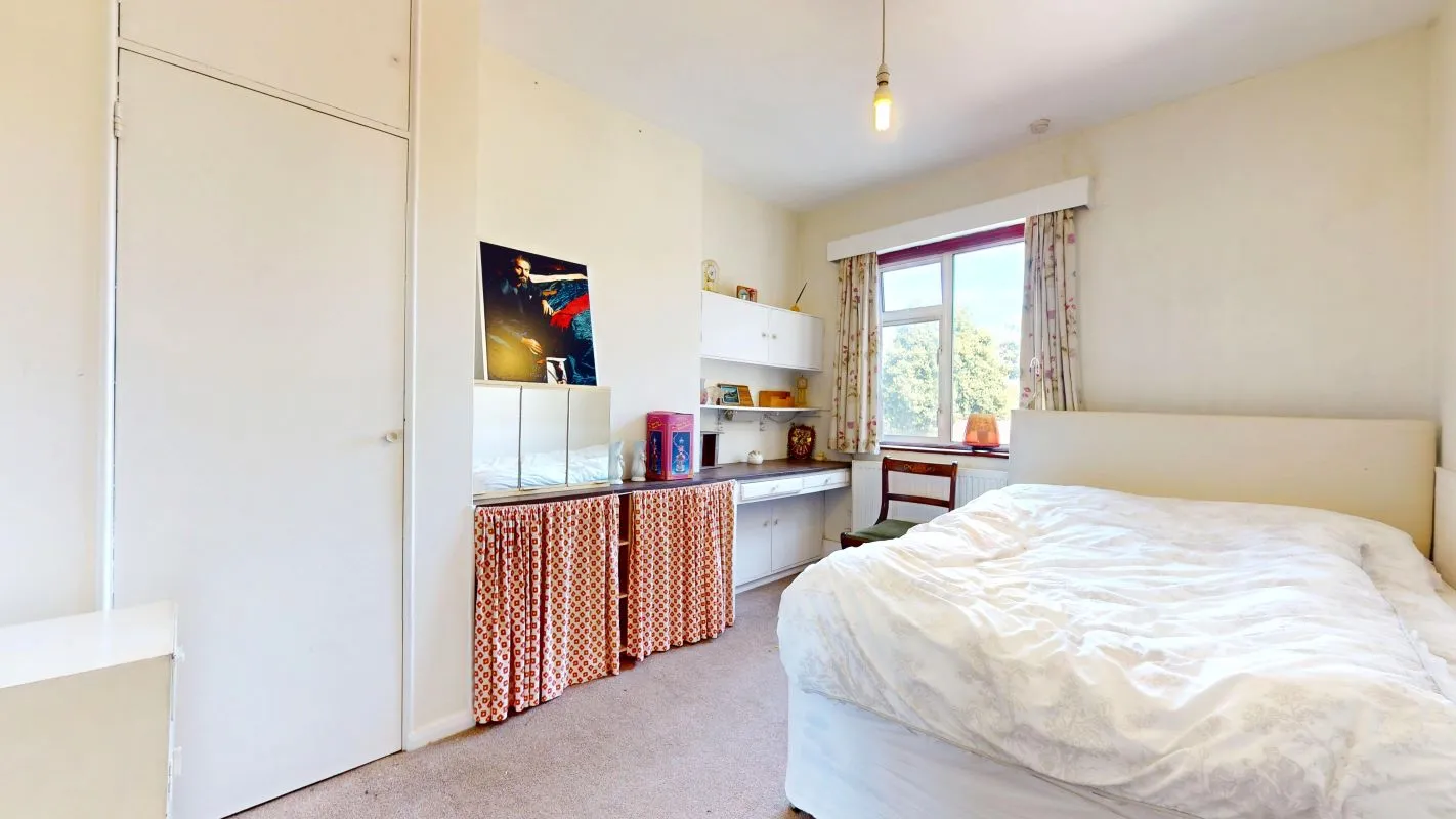 Online Property Auction in London: Danesbury Road, Feltham, TW13 5BG | Auction ends 22/10/2025, a Guide Price of £420,000+.