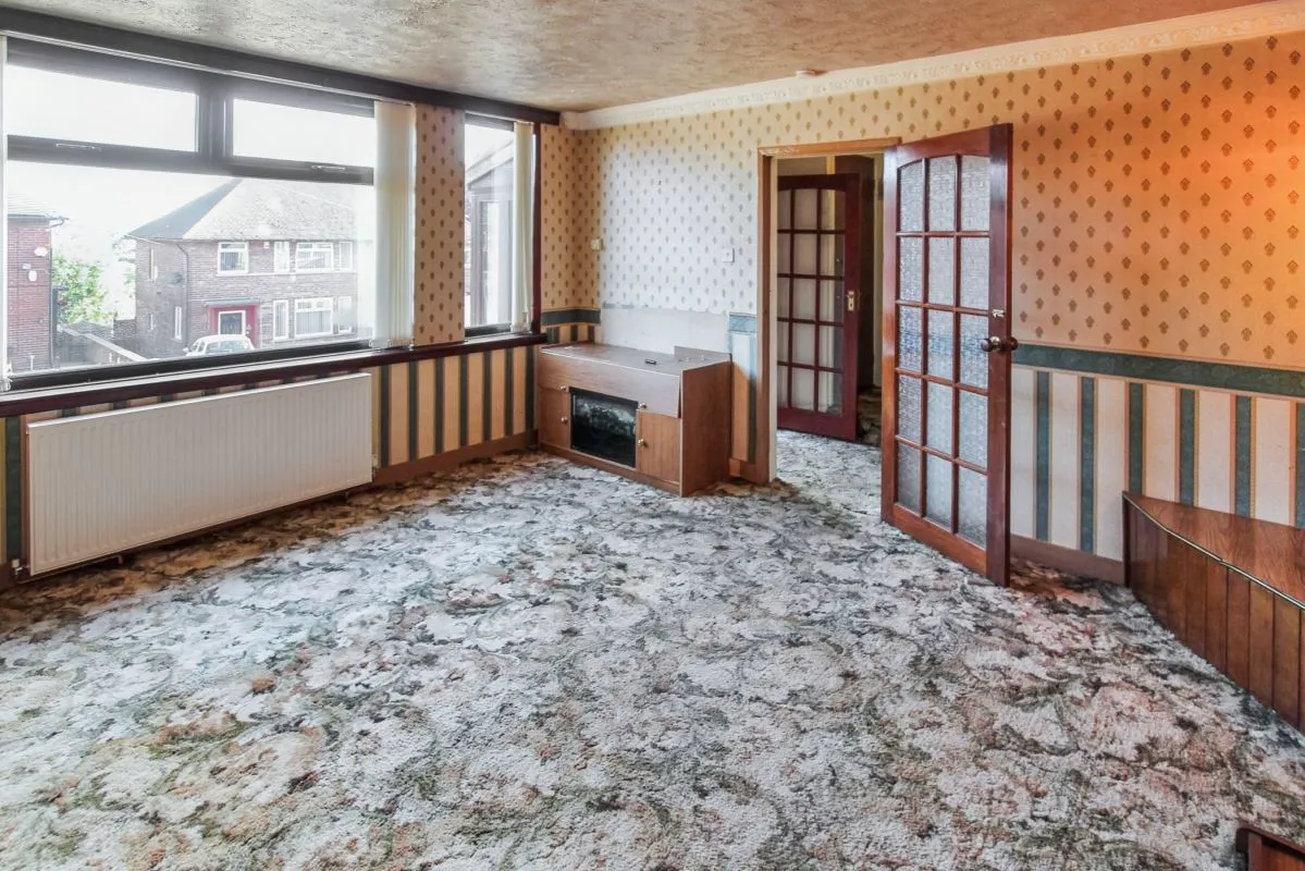 Online Property Auction in London: Rokeby Drive, Sheffield, S5 9JT | Auction ends 22/10/2025, a Guide Price of £50,000+.