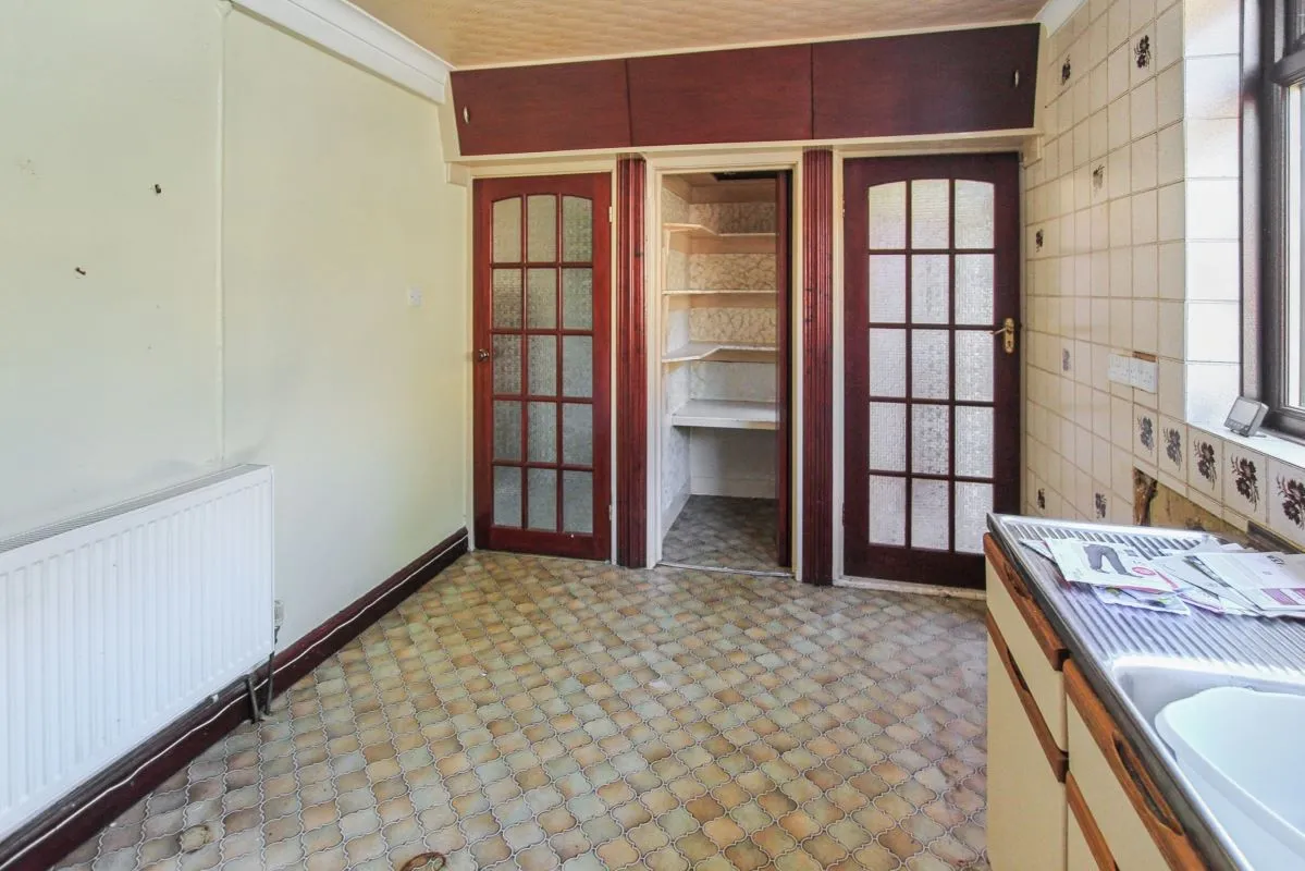 Online Property Auction in London: Rokeby Drive, Sheffield, S5 9JT | Auction ends 22/10/2025, a Guide Price of £50,000+.
