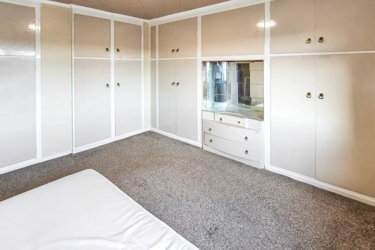 Online Property Auction in London: Rokeby Drive, Sheffield, S5 9JT | Auction ends 22/10/2025, a Guide Price of £50,000+.