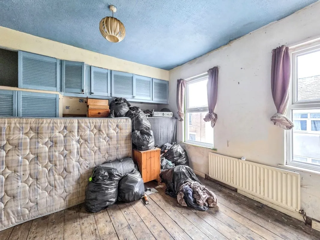Online Property Auction in London: Victoria Street, Longridge, Preston, PR3 3EH | Auction ends 22/10/2025, a Guide Price of £30,000+.