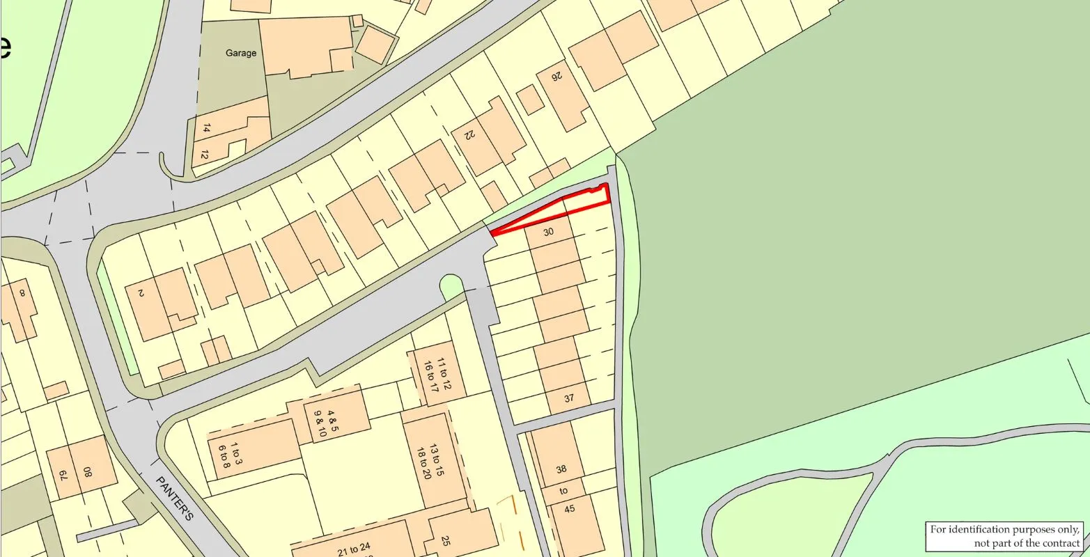 Online Property Auction in London: 30 Panters, Hextable, Swanley, BR8 7RW | Auction ends 22/10/2025, a Guide Price of £60,000+.