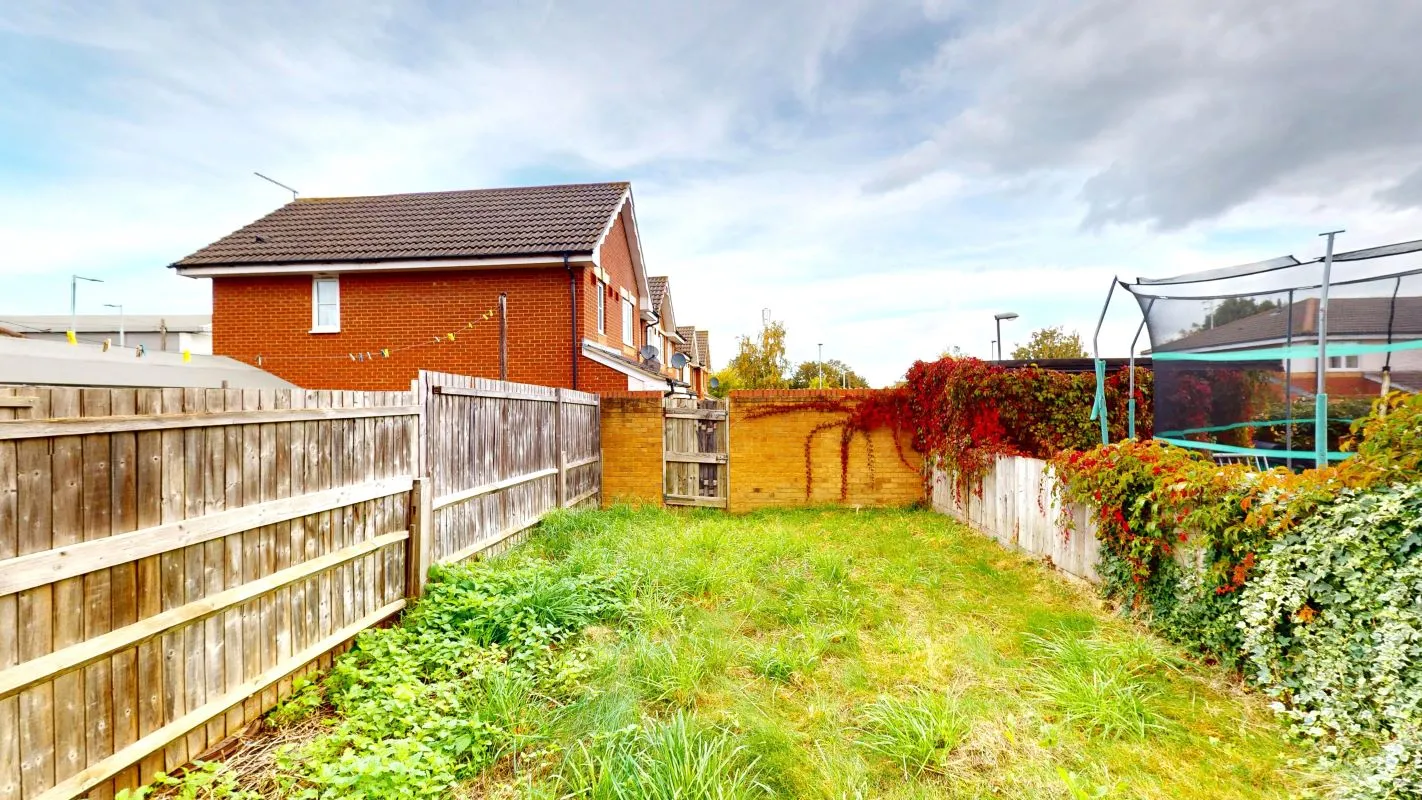 Online Property Auction in London: Windsor Road, Gillingham, ME7 4PS | Auction ends 22/10/2025.
