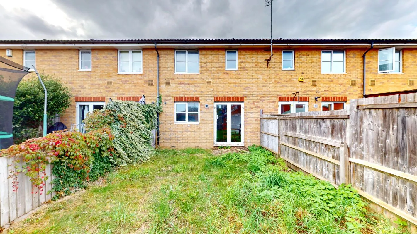 Online Property Auction in London: Windsor Road, Gillingham, ME7 4PS | Auction ends 22/10/2025.