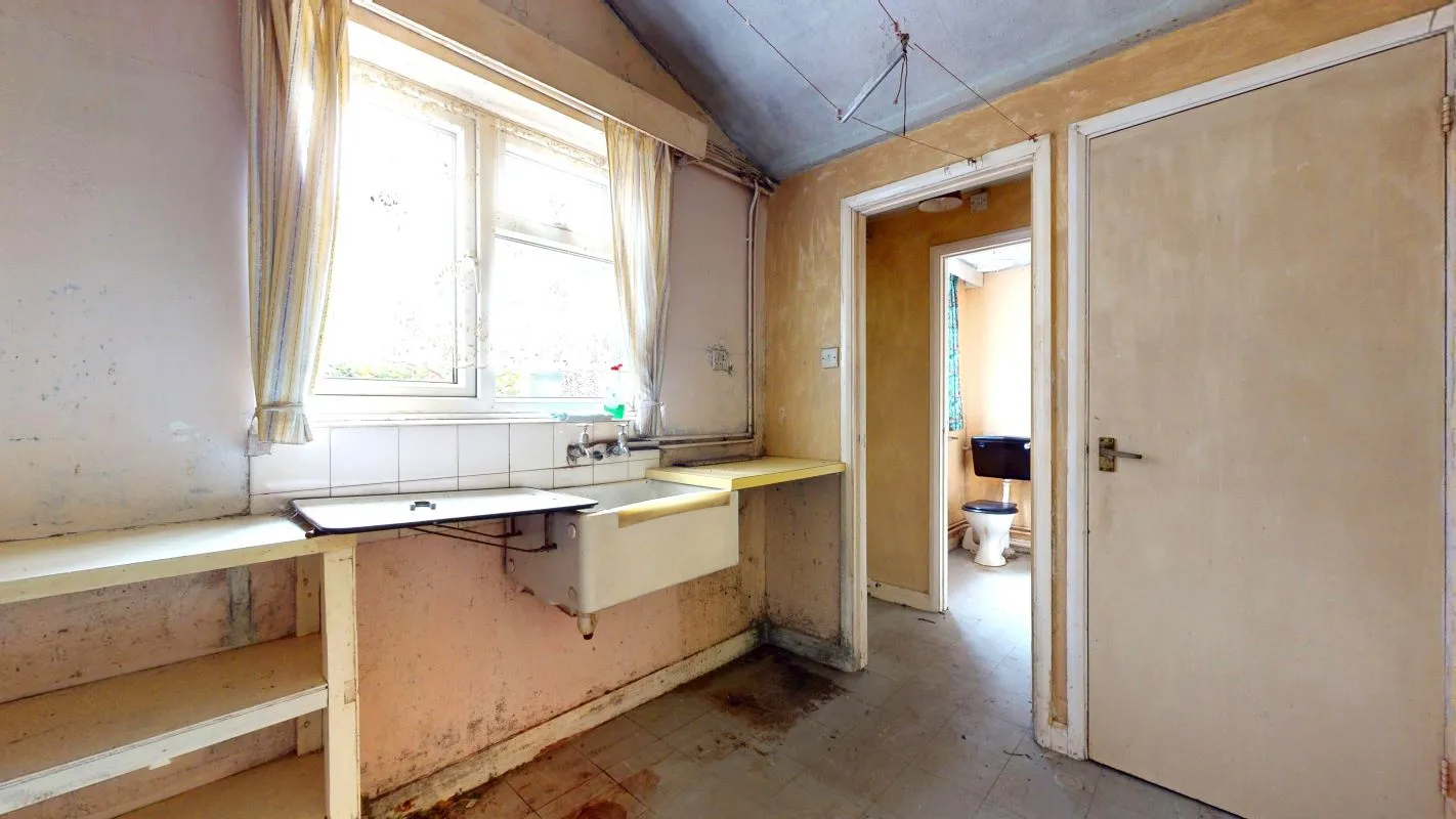Online Property Auction in London: Melton Close, Newmarket, CB8 8BE | Auction ends 22/10/2025, a Guide Price of £90,000+.
